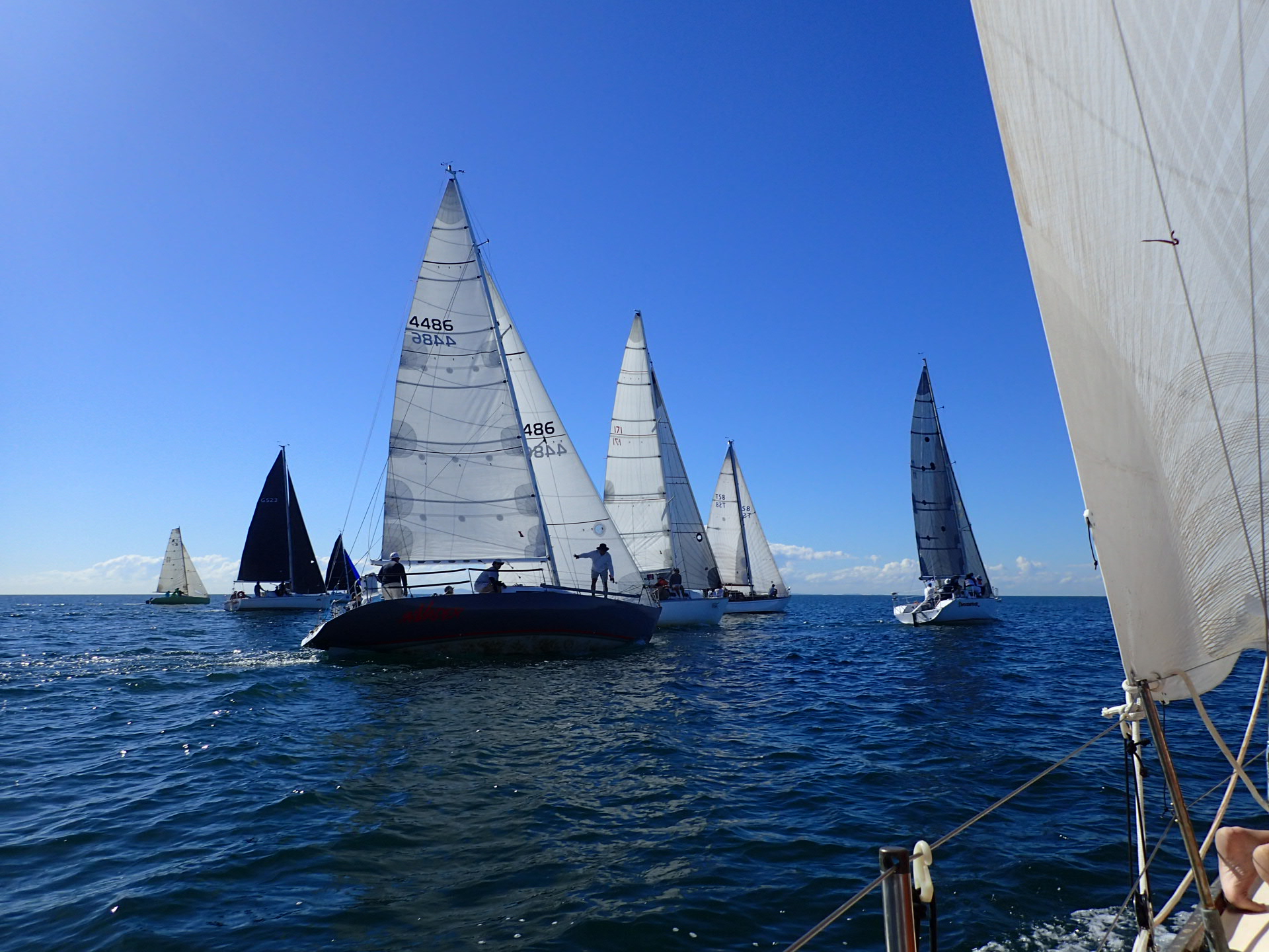 gladstone yacht club weather